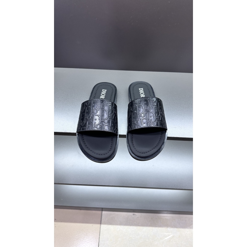 ch**an D*or slippers